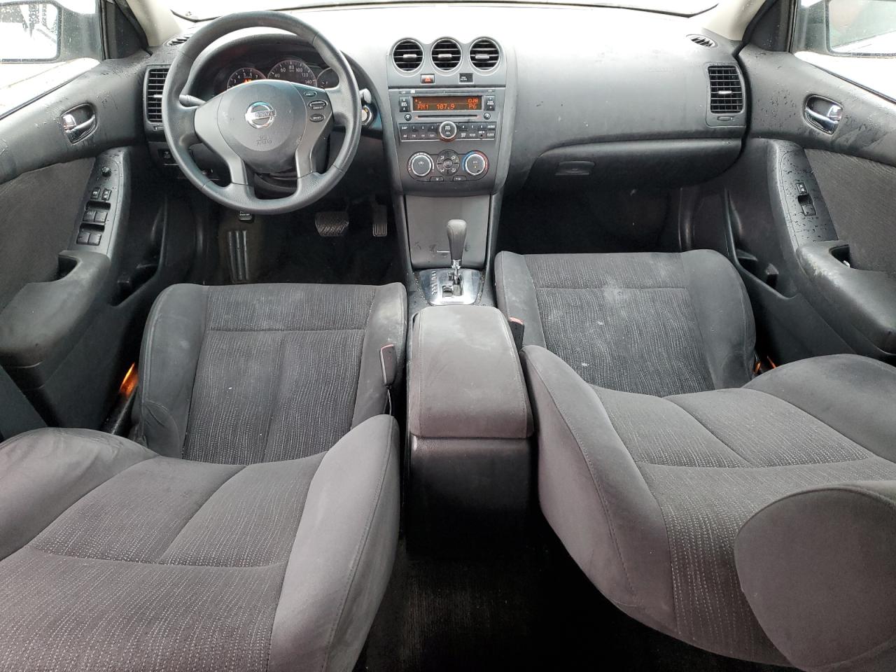 2010 Nissan Altima - Image 8