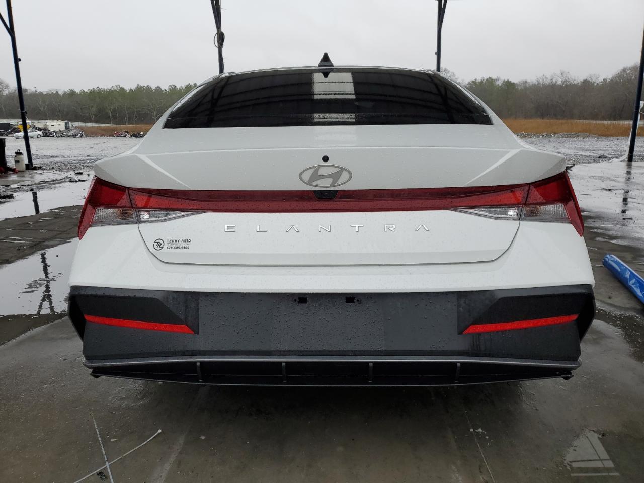 2024 Hyundai Elantra - Image 6