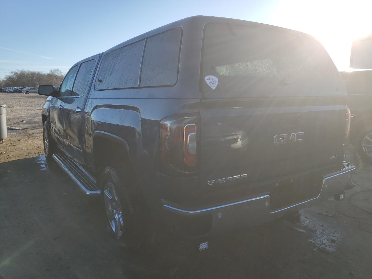 2016 GMC Sierra - Image 2