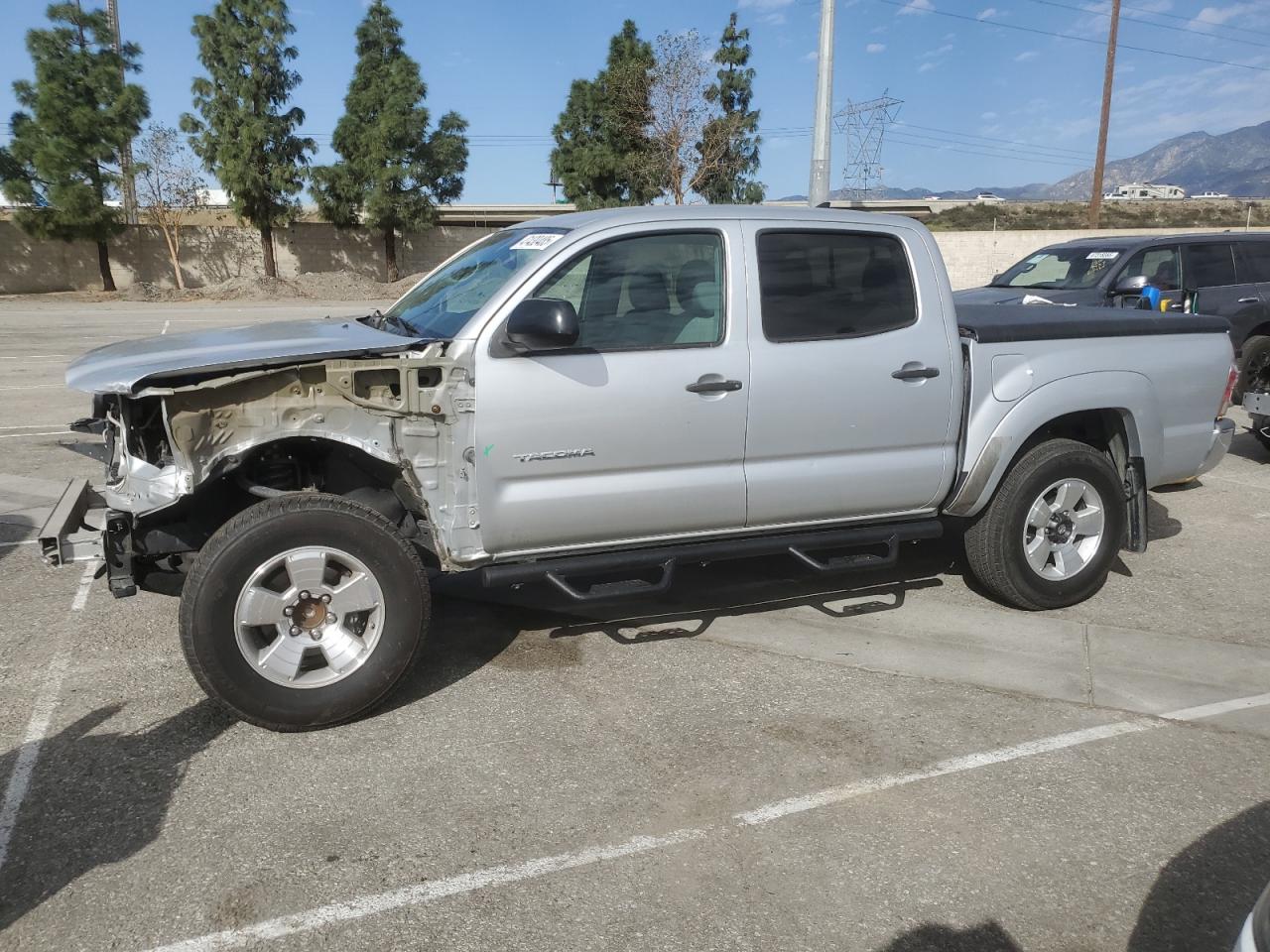 2012 Toyota Tacoma Double Cab للبيع في Rancho Cucamonga، CA - Front End