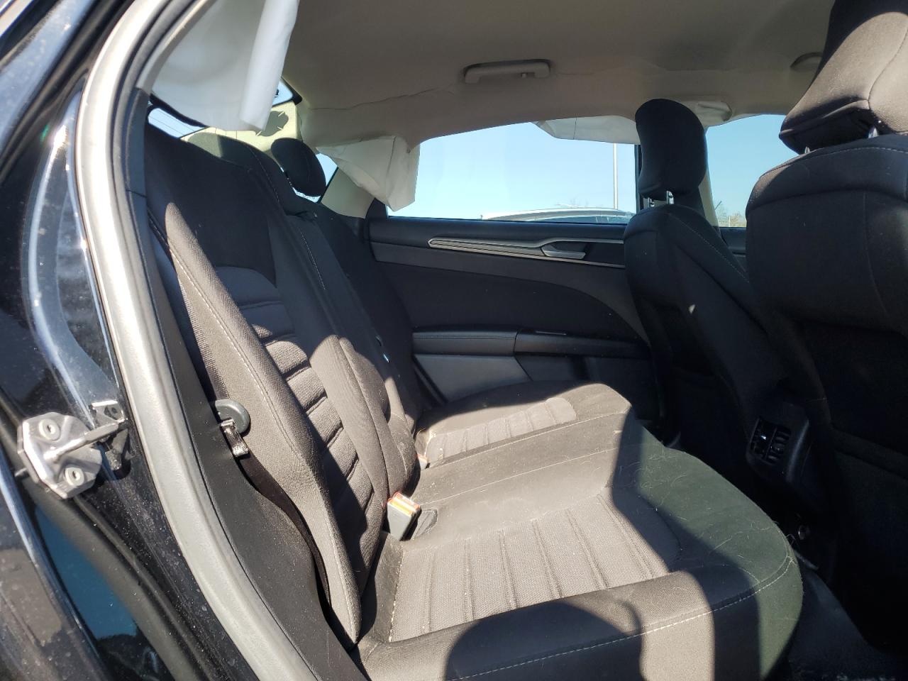 2017 Ford Fusion - Image 10