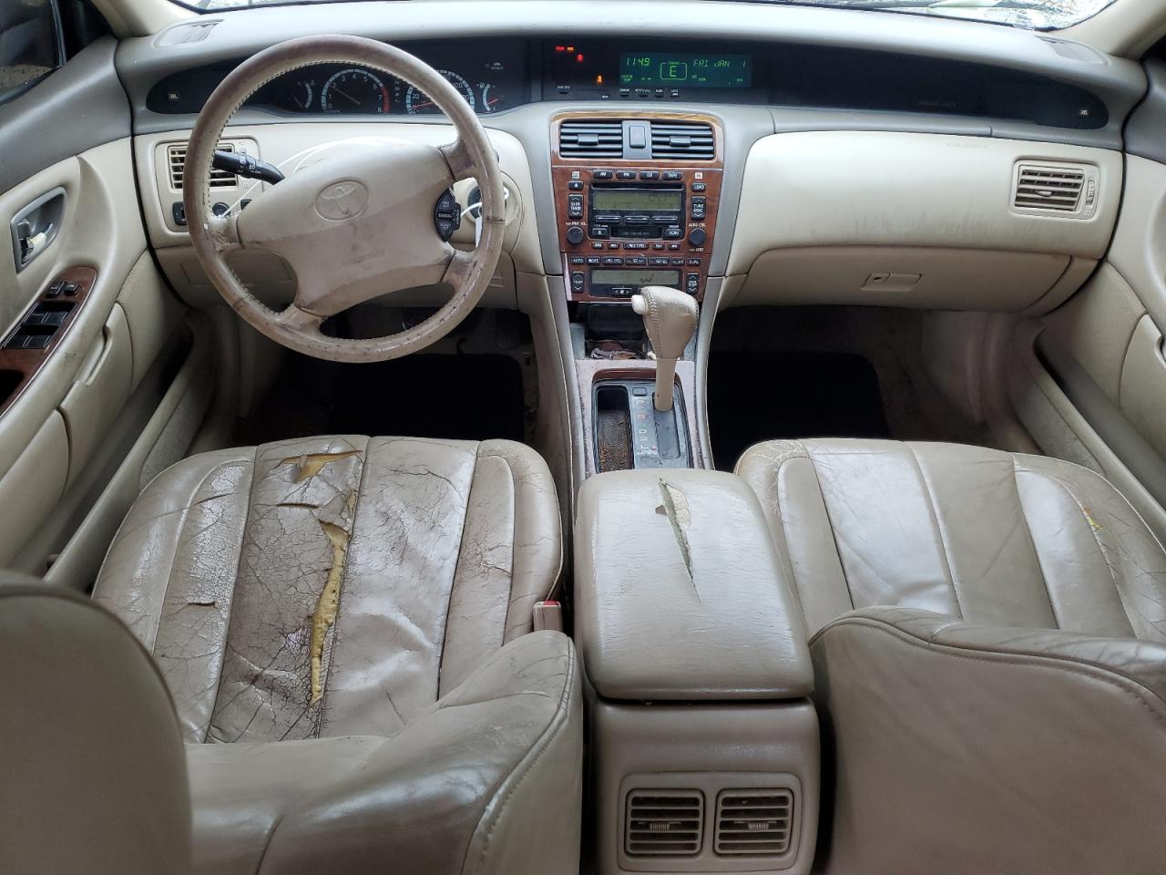 2000 Toyota Avalon - Image 8