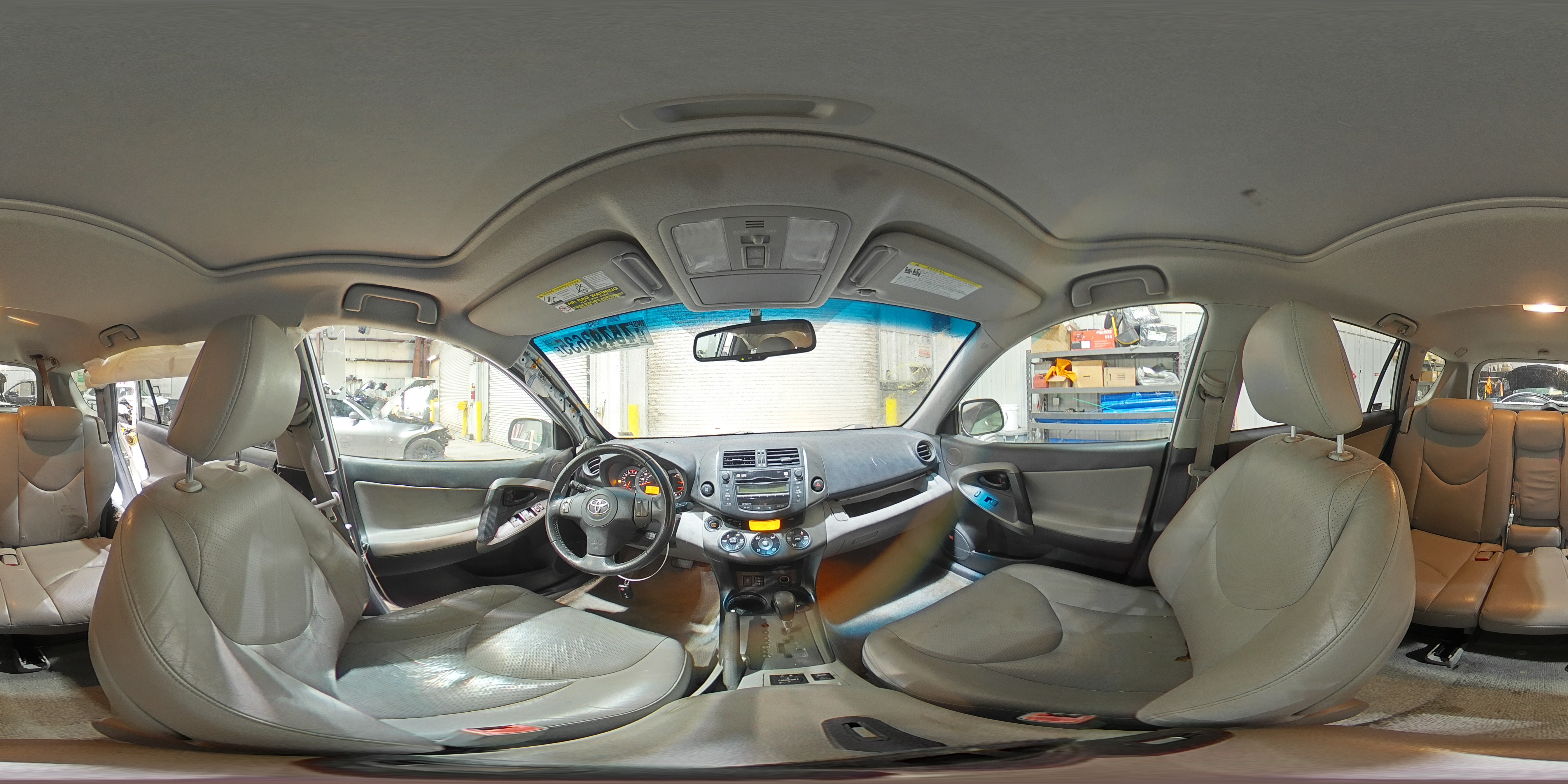 2010 Toyota RAV 4 - Image 13