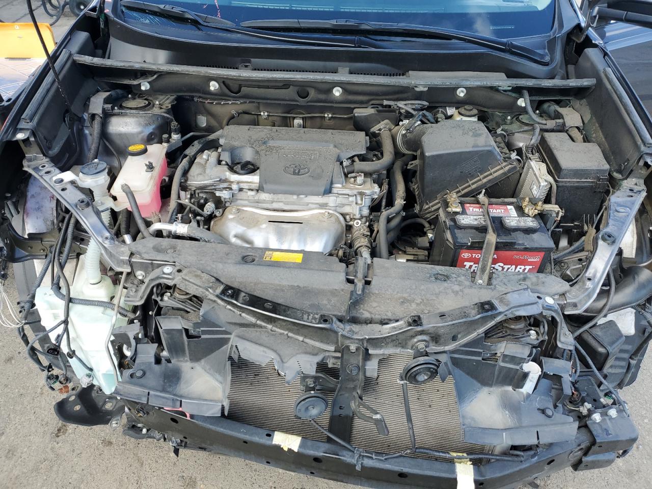 2015 Toyota RAV 4 - Image 12
