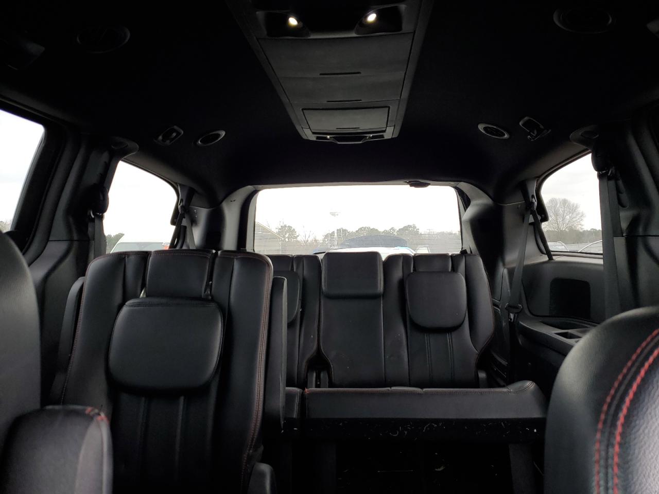 2018 Dodge Caravan - Image 10