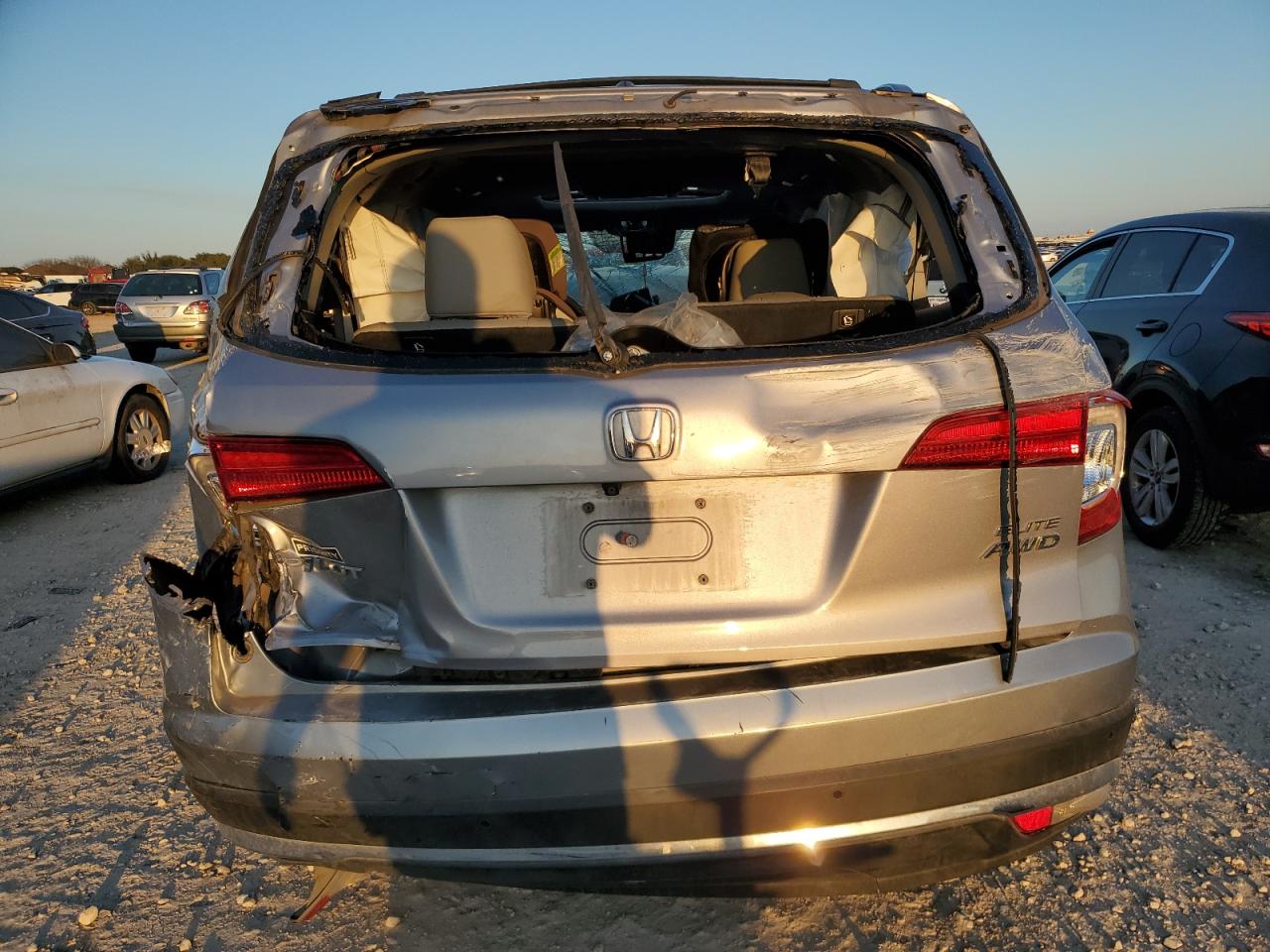 2017 Honda Pilot - Image 6