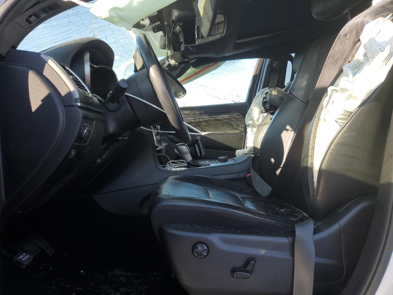2020 Jeep Grand Cherokee - Image 7