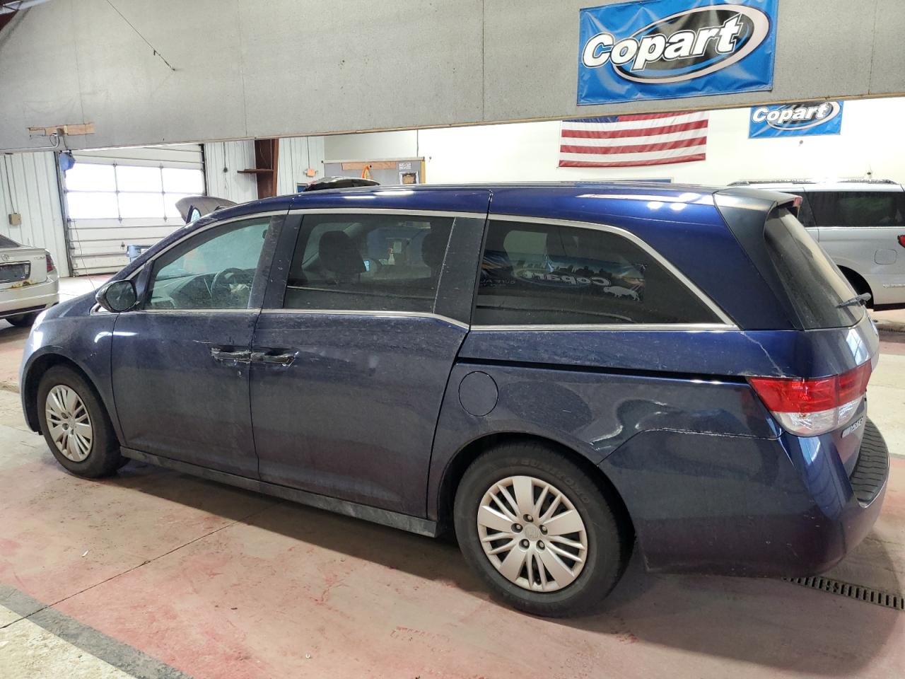 2016 Honda Odyssey - Image 2