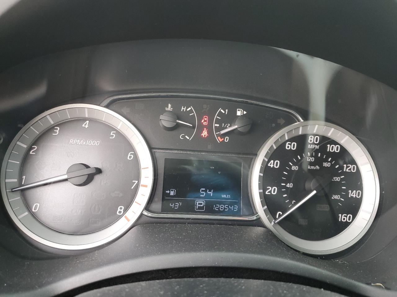2015 Nissan Sentra - Image 9