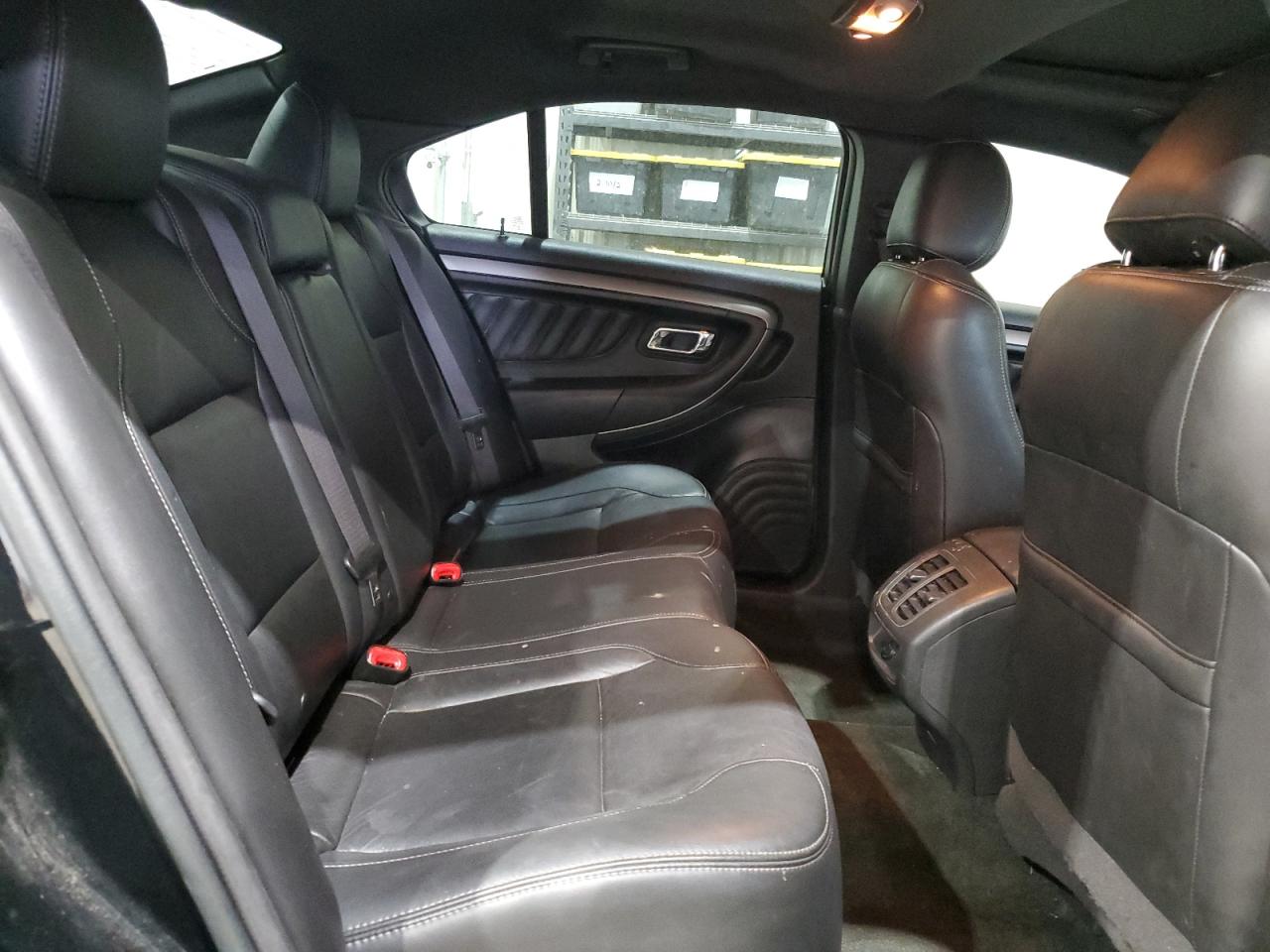 2014 Ford Taurus - Image 10