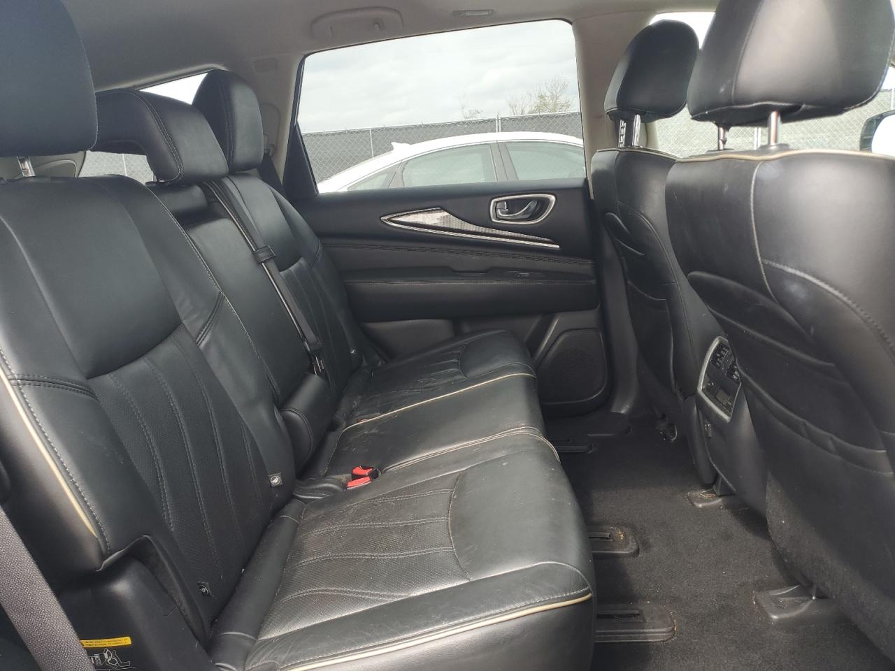 2017 Infiniti QX60 - Image 11