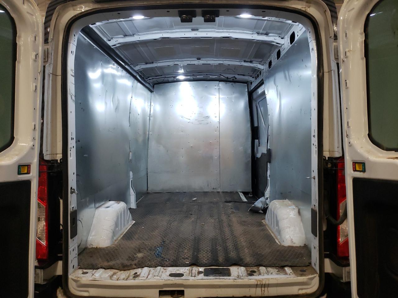 2020 Ford Transit - Image 10