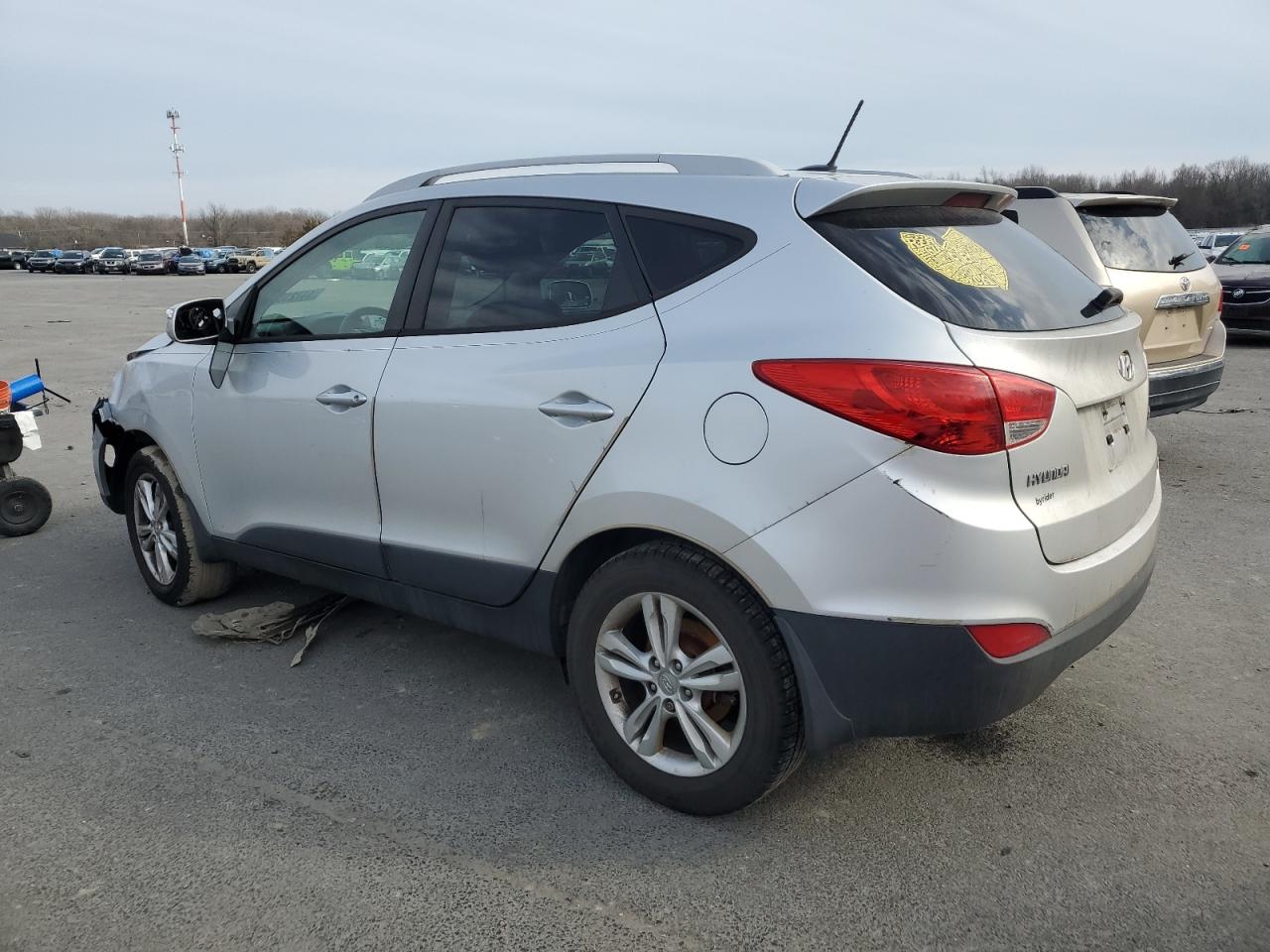 2012 Hyundai Tucson - Image 2