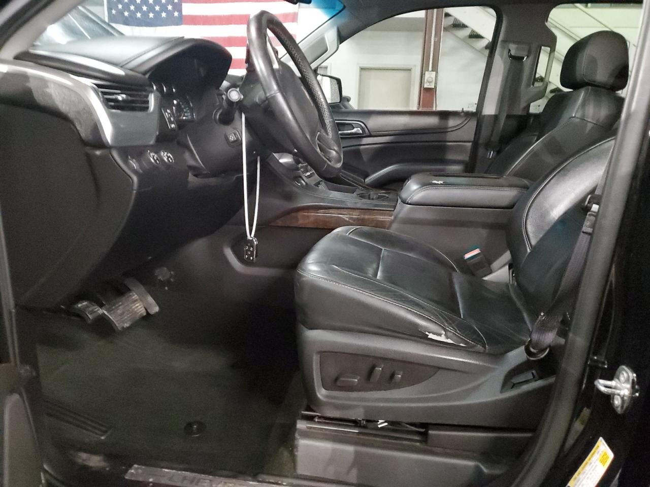 2015 Chevrolet Suburban - Image 7