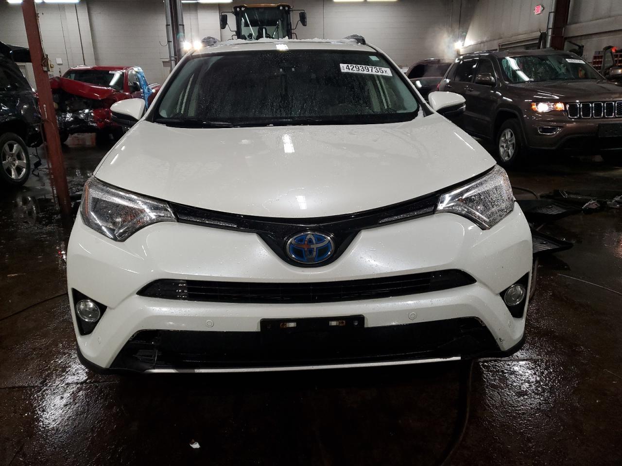 2018 Toyota RAV 4 - Image 5