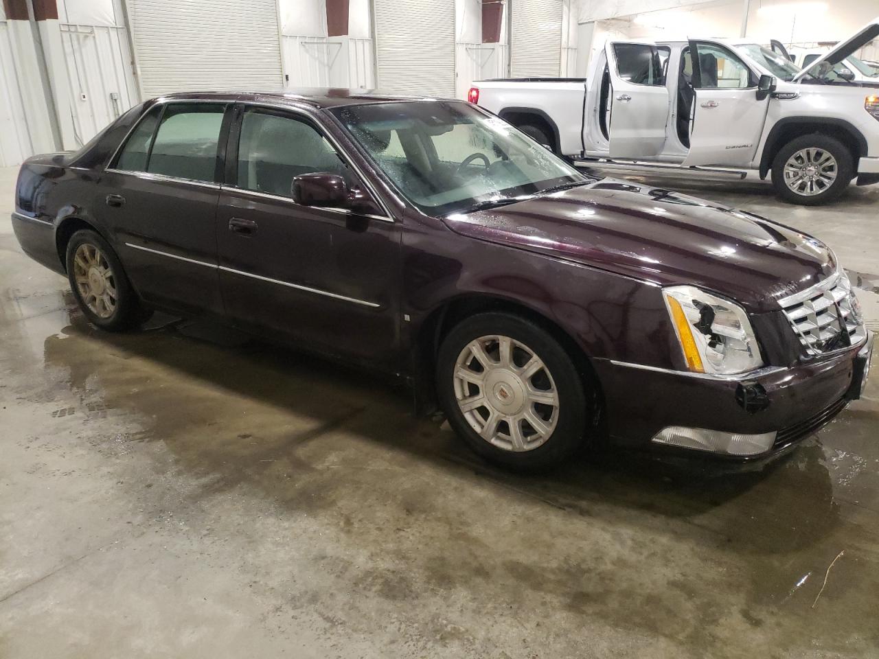 2008 Cadillac DTS - Image 4