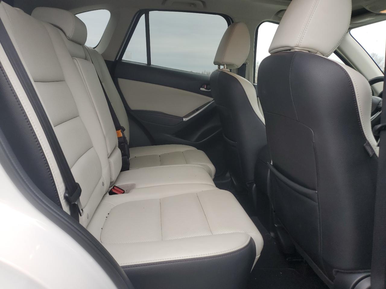 2016 Mazda CX-5 - Image 11