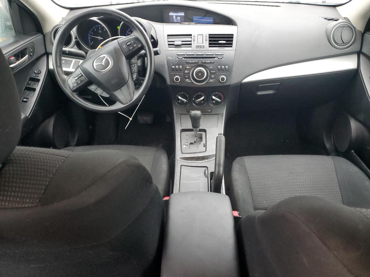2013 Mazda 3 - Image 8