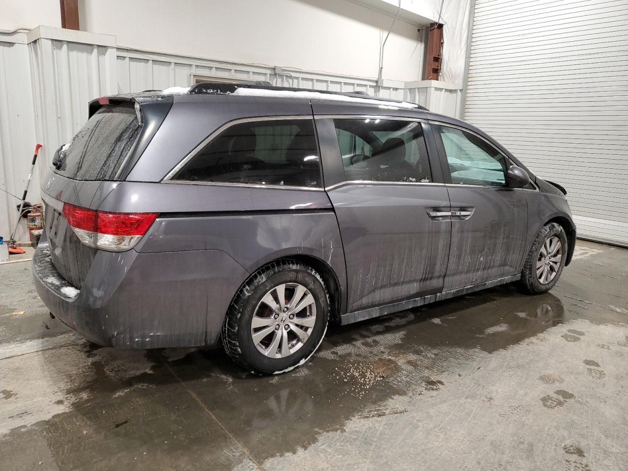 2016 Honda Odyssey - Image 3