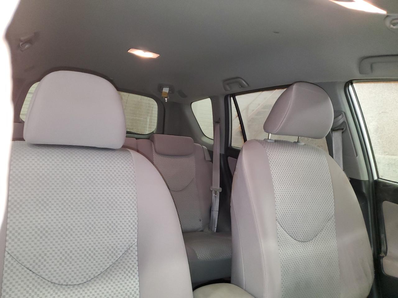 2006 Toyota RAV 4 - Image 10