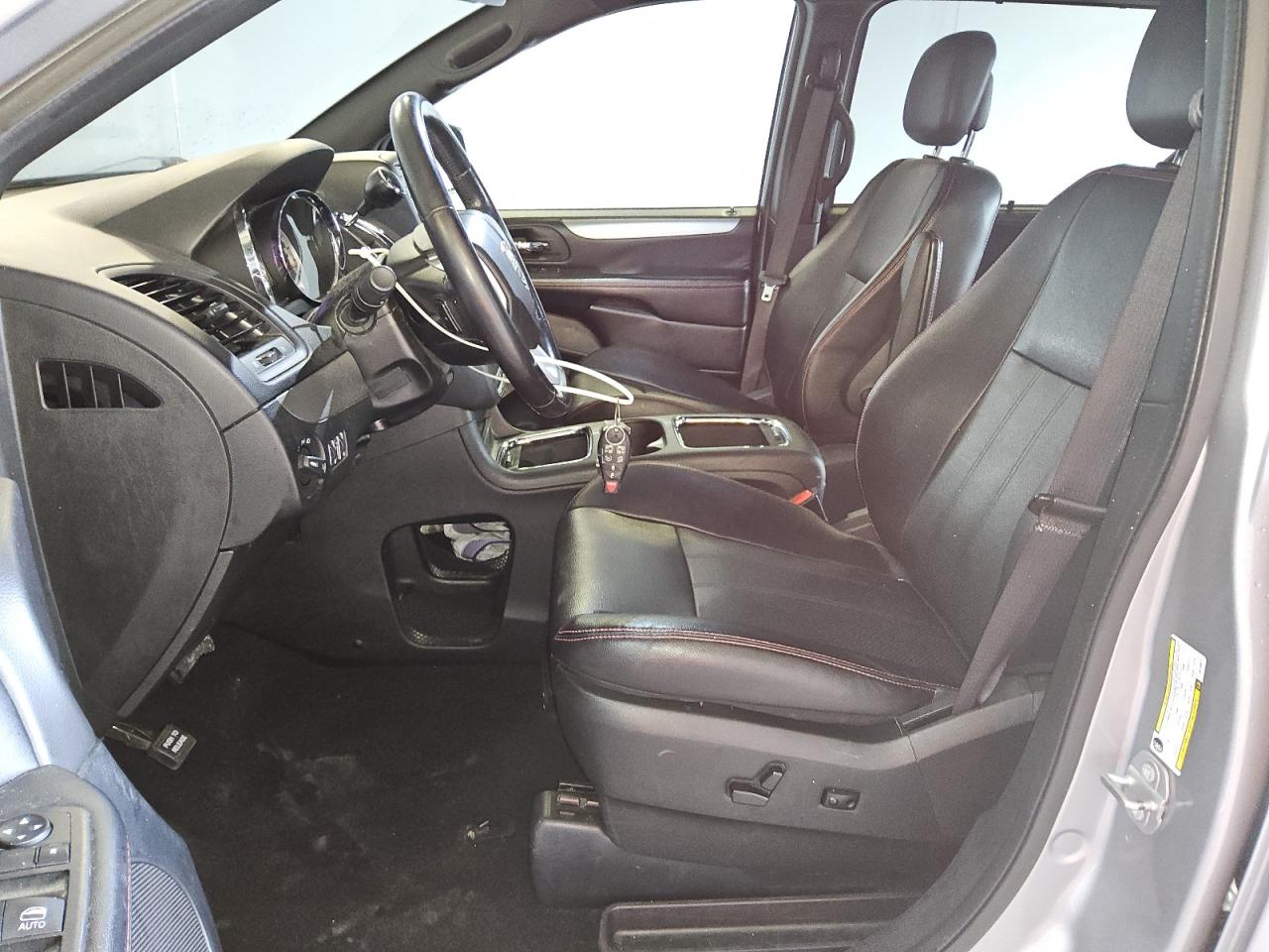 2019 Dodge Caravan - Image 7