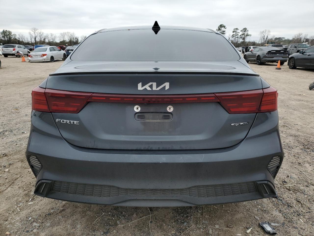 2023 Kia Forte - Image 6