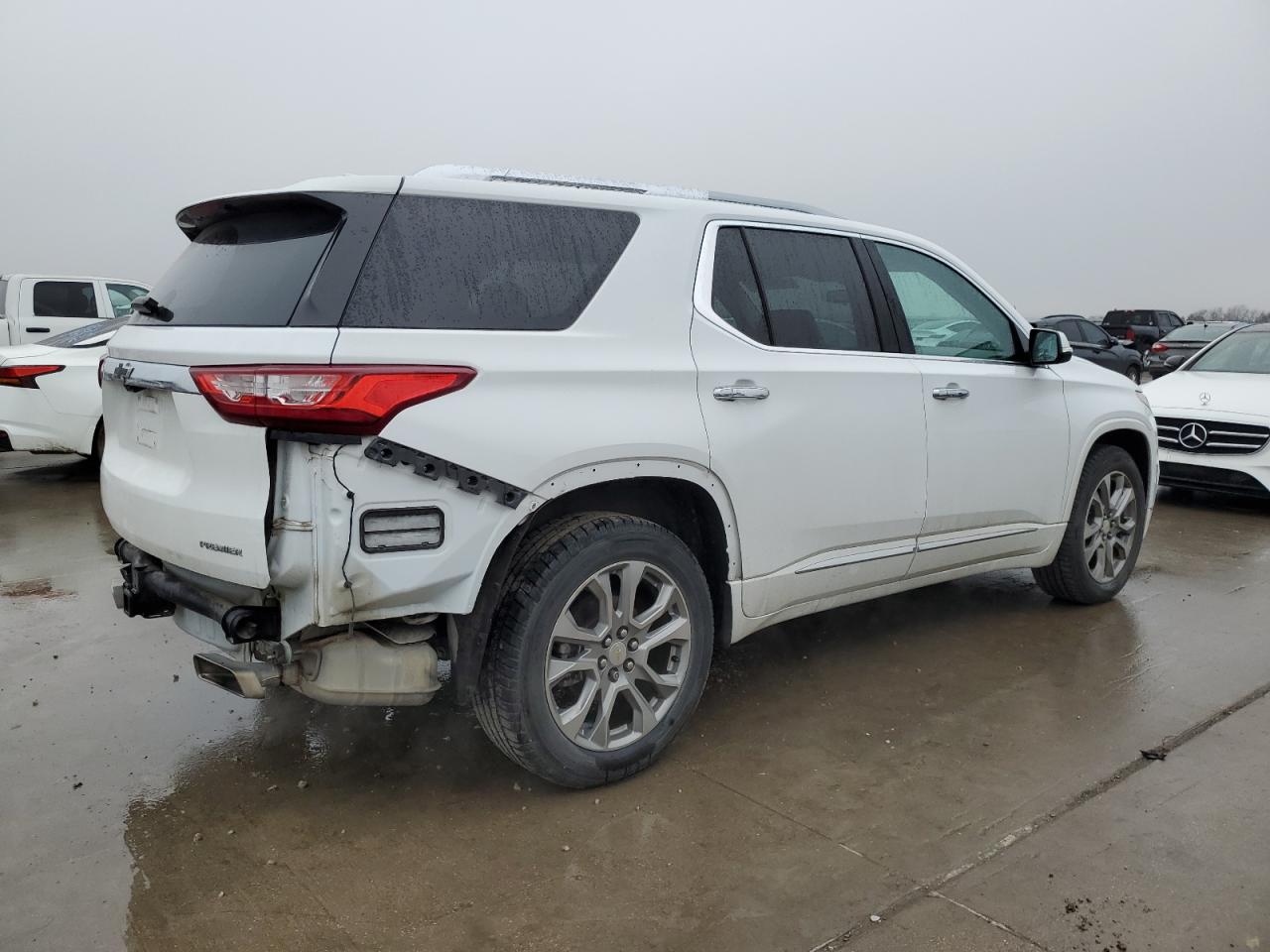 2019 Chevrolet Traverse - Image 3
