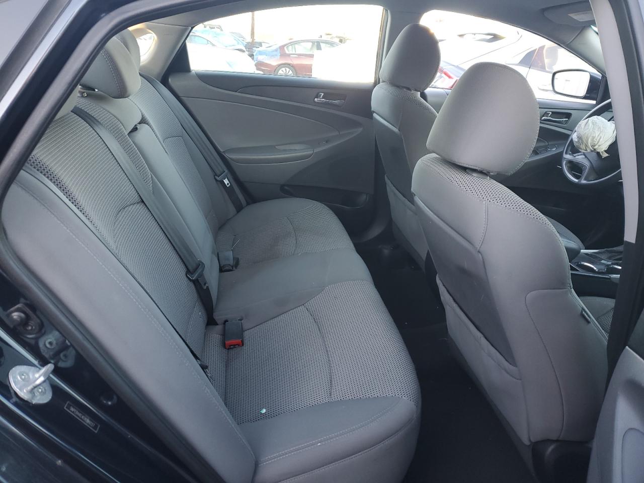 2012 Hyundai Sonata - Image 10