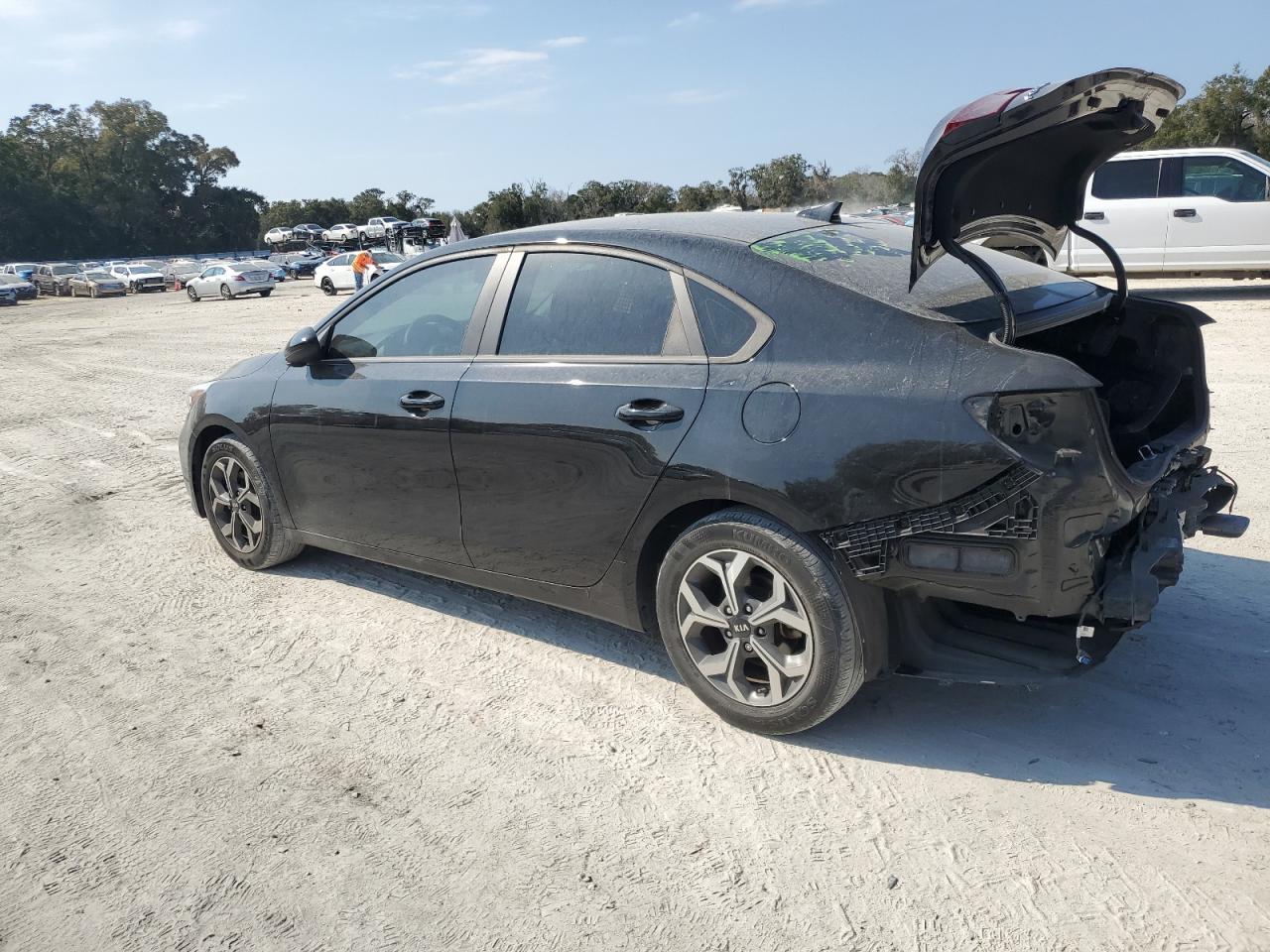 2020 Kia Forte - Image 2
