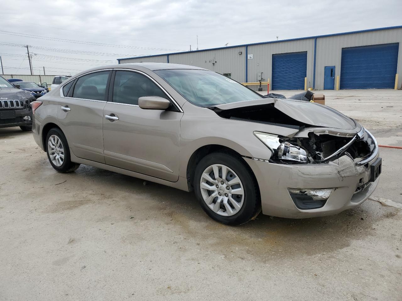 2015 Nissan Altima - Image 4
