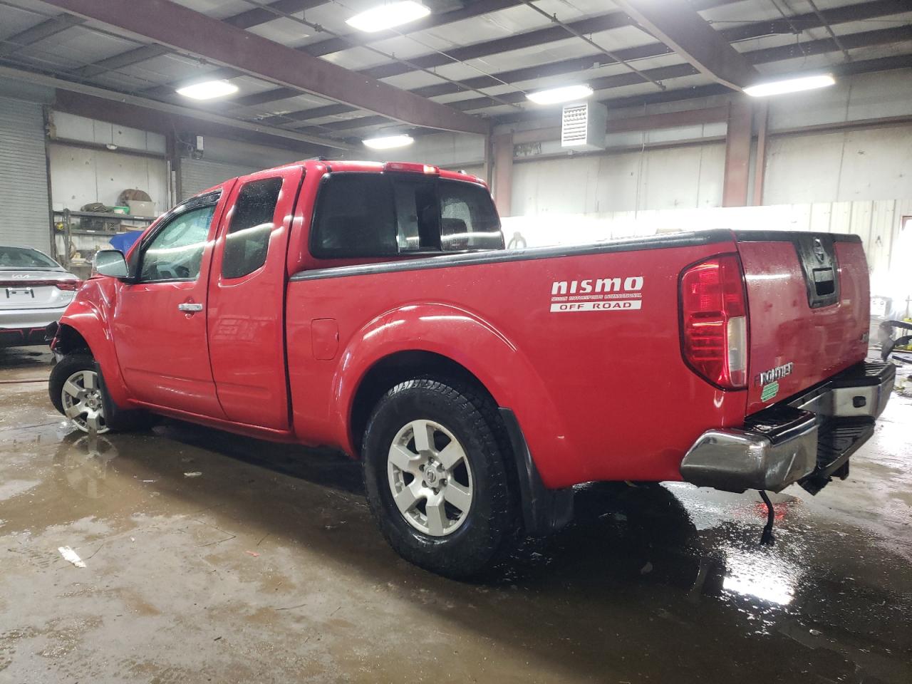 2005 Nissan Navara (Frontier) - Image 2