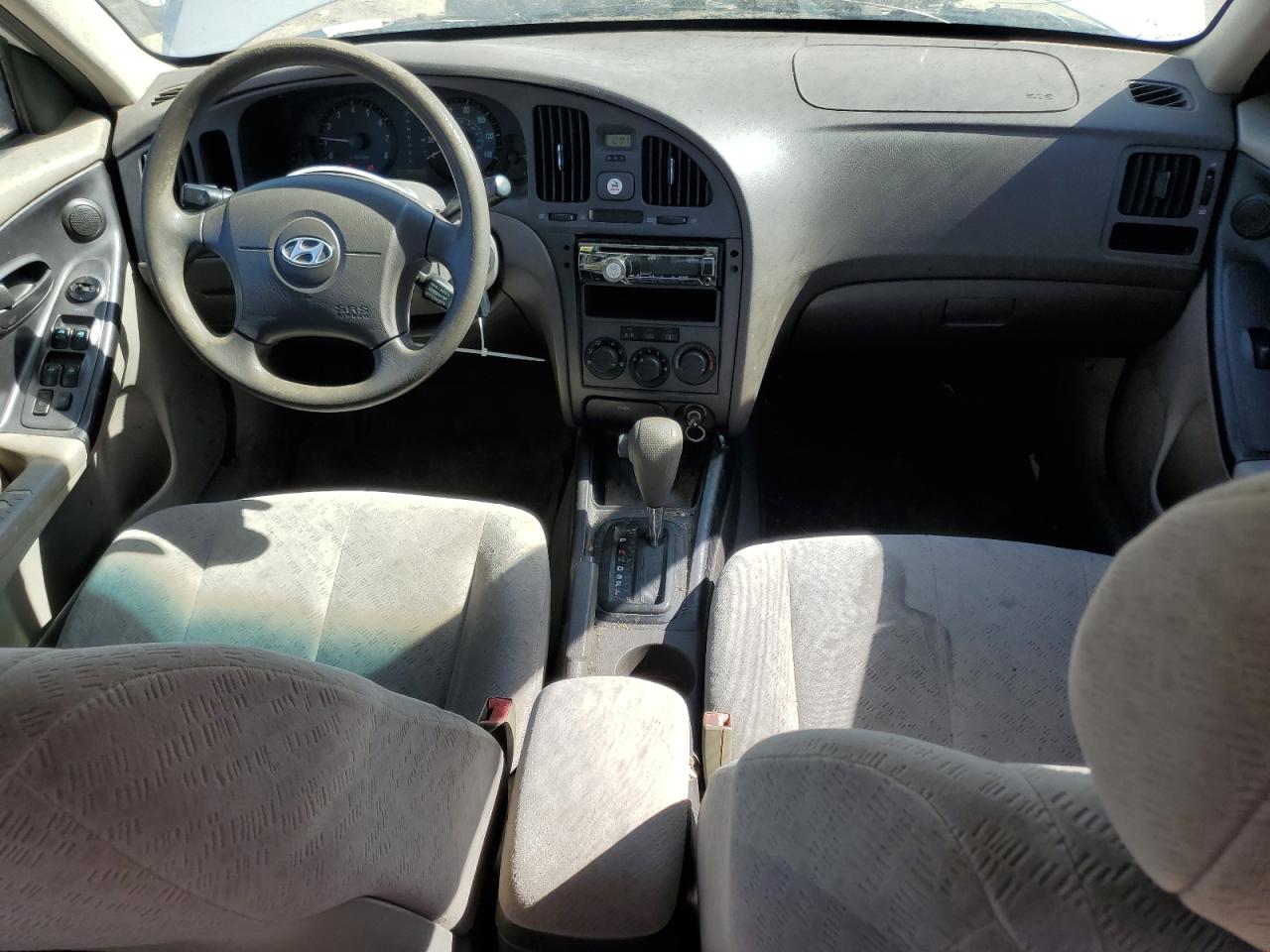 2005 Hyundai Elantra - Image 8