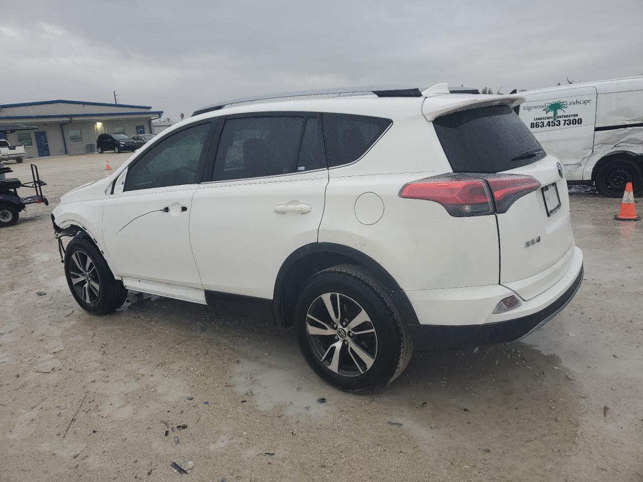 2017 Toyota RAV 4 - Image 2