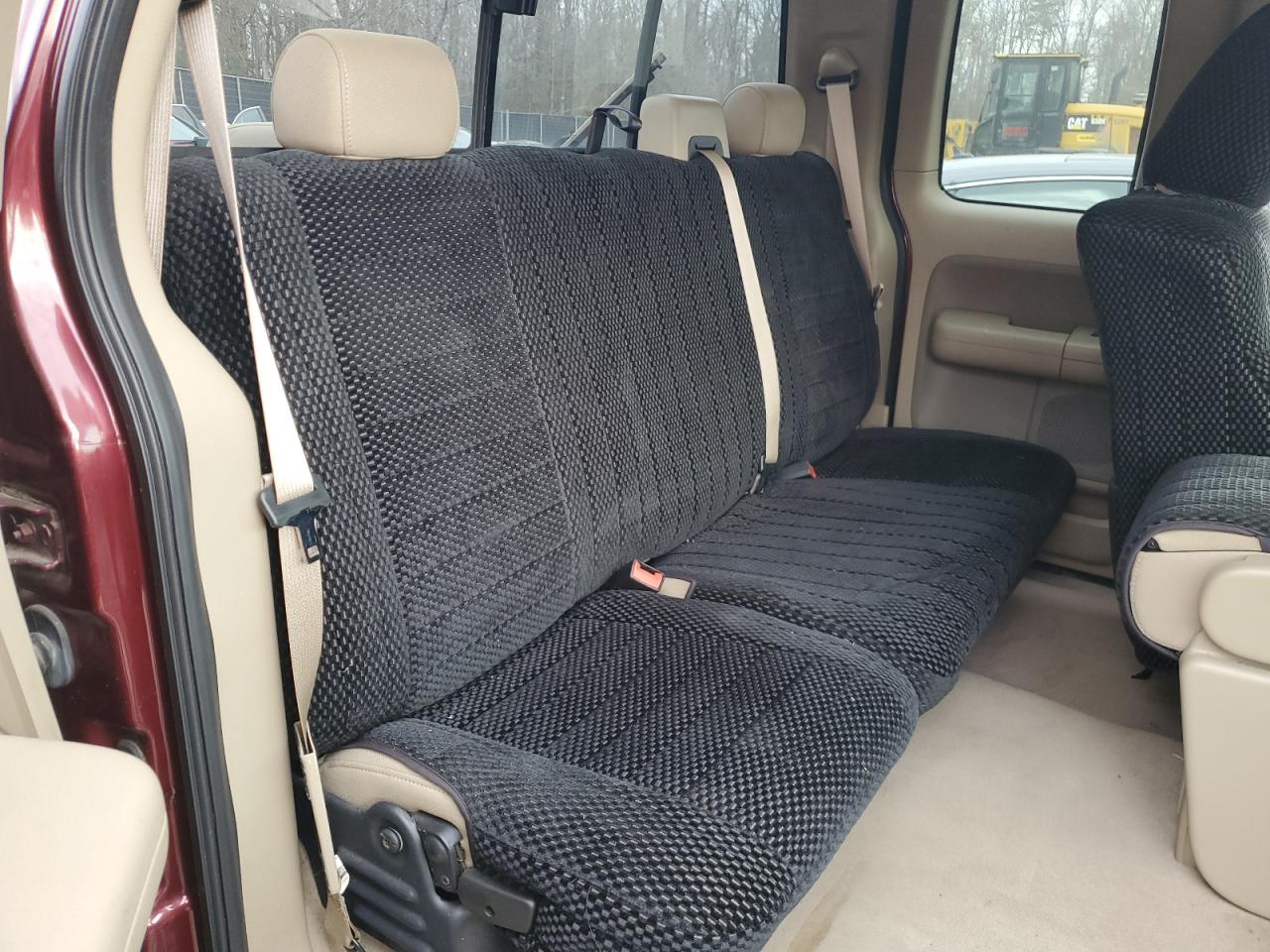 2004 Ford F-150 - Image 10