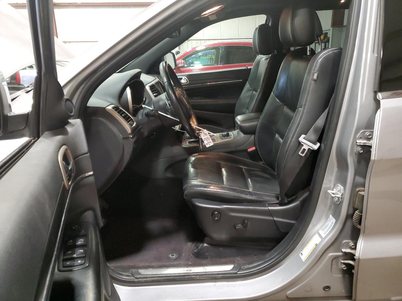 2017 Jeep Grand Cherokee - Image 7