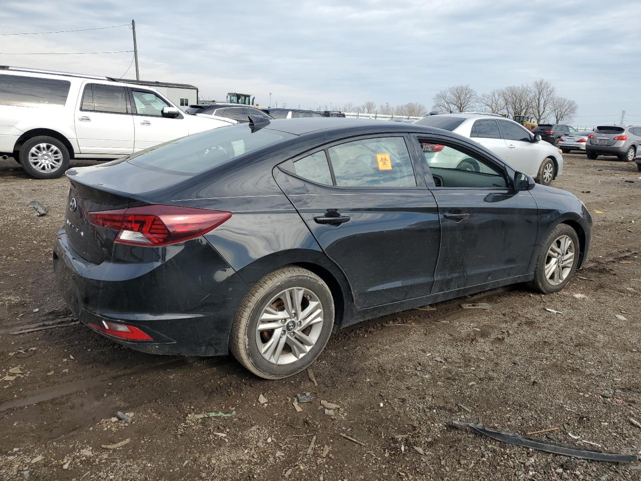 2019 Hyundai Elantra - Image 3