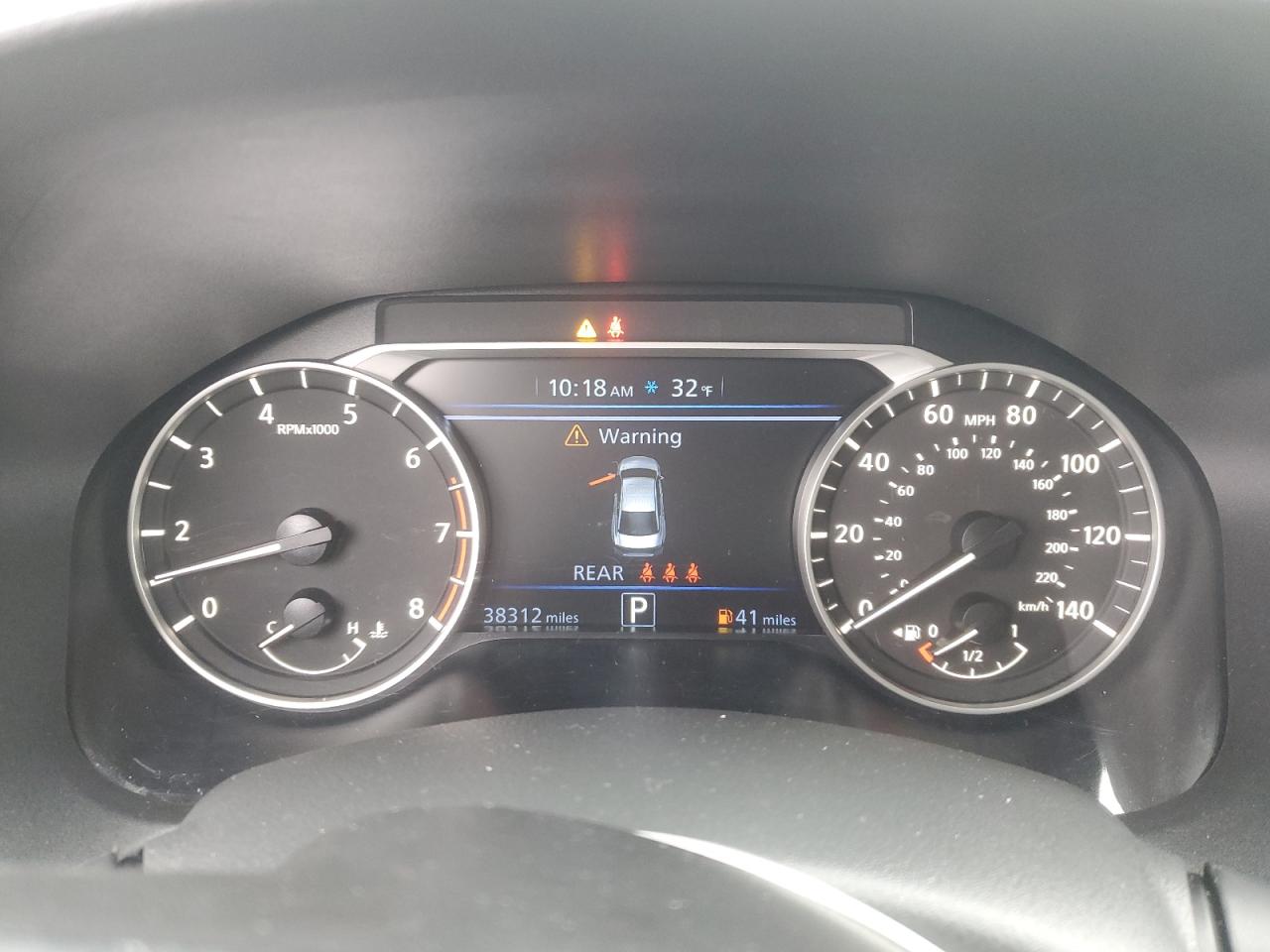 2024 Nissan Altima - Image 9