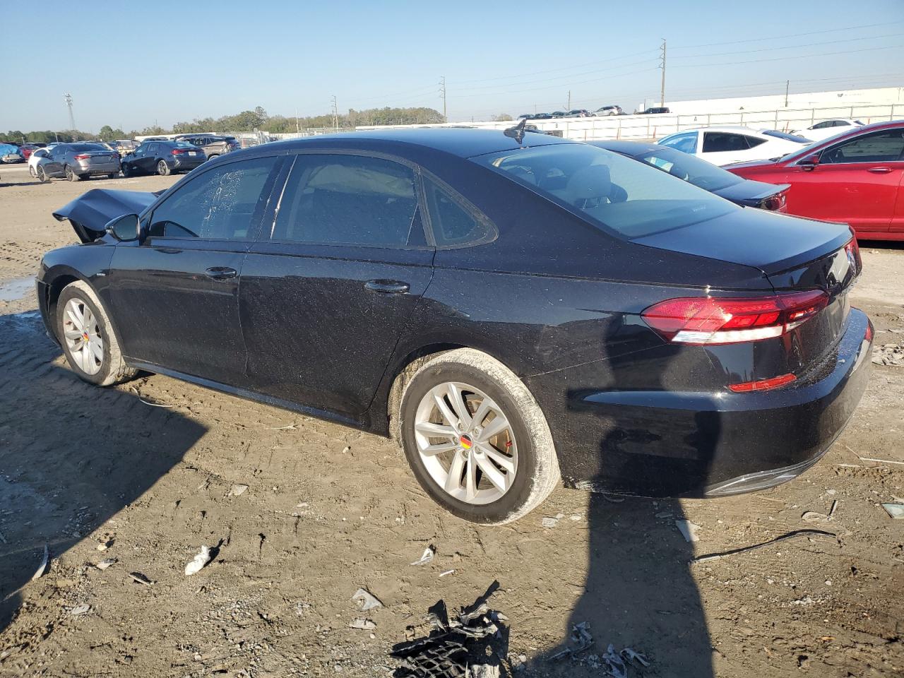 2020 Volkswagen Passat - Image 2
