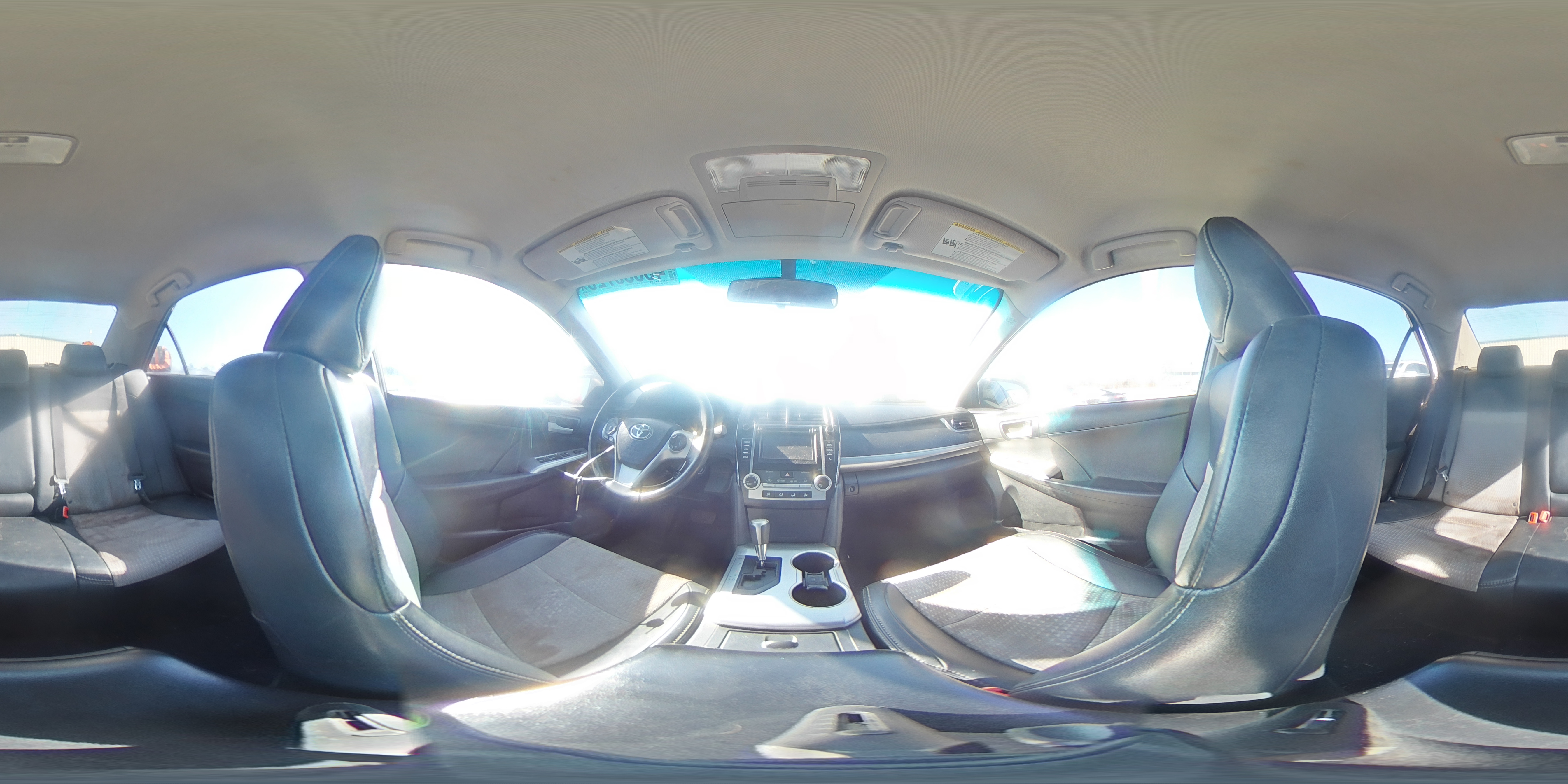2014 Toyota Camry - Image 13