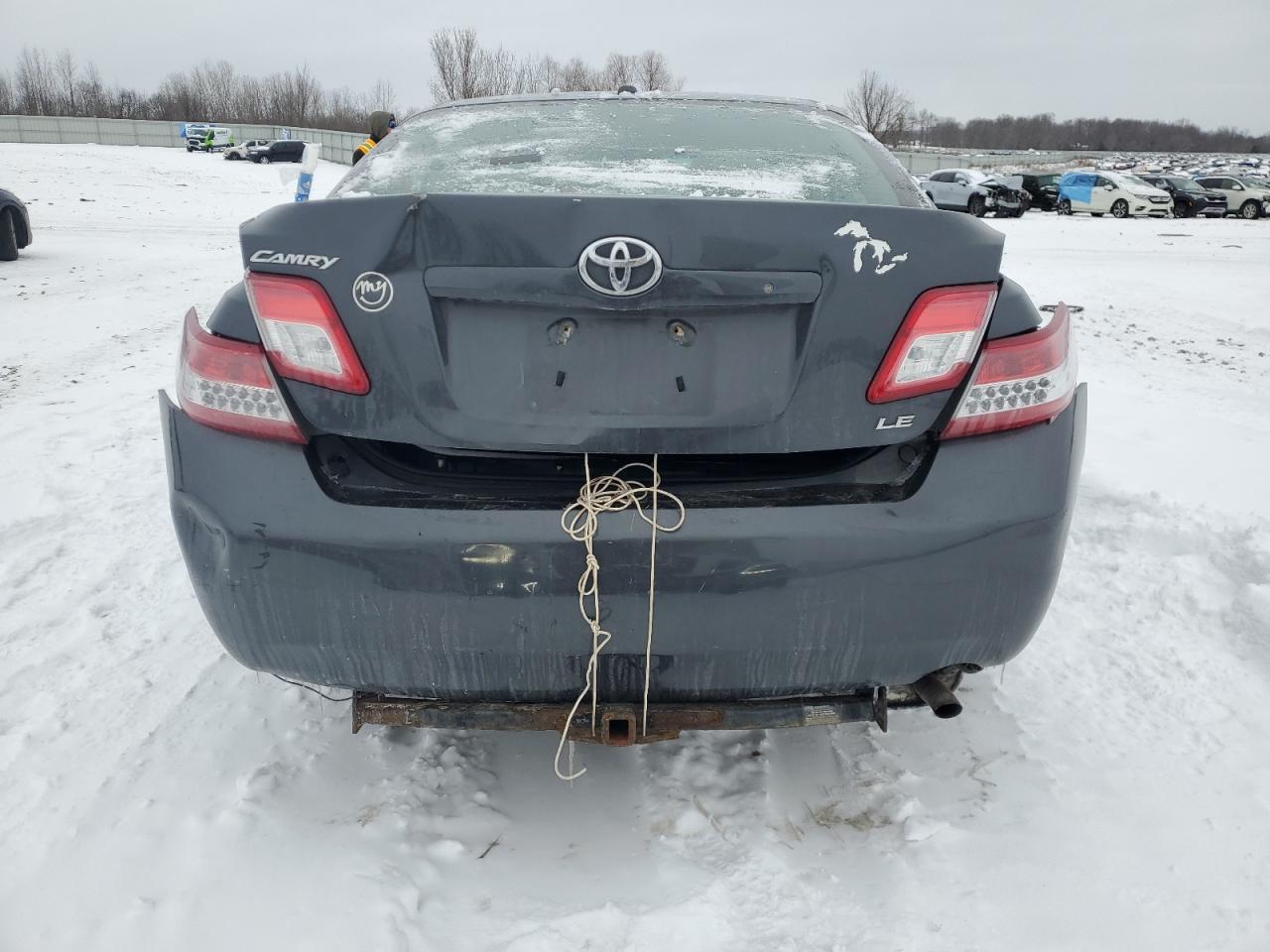 2011 Toyota Camry - Image 6