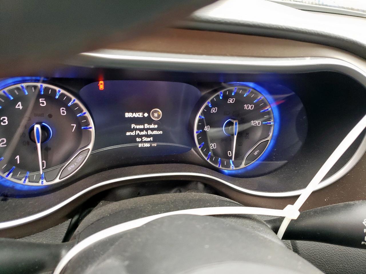2017 Chrysler Pacifica - Image 9