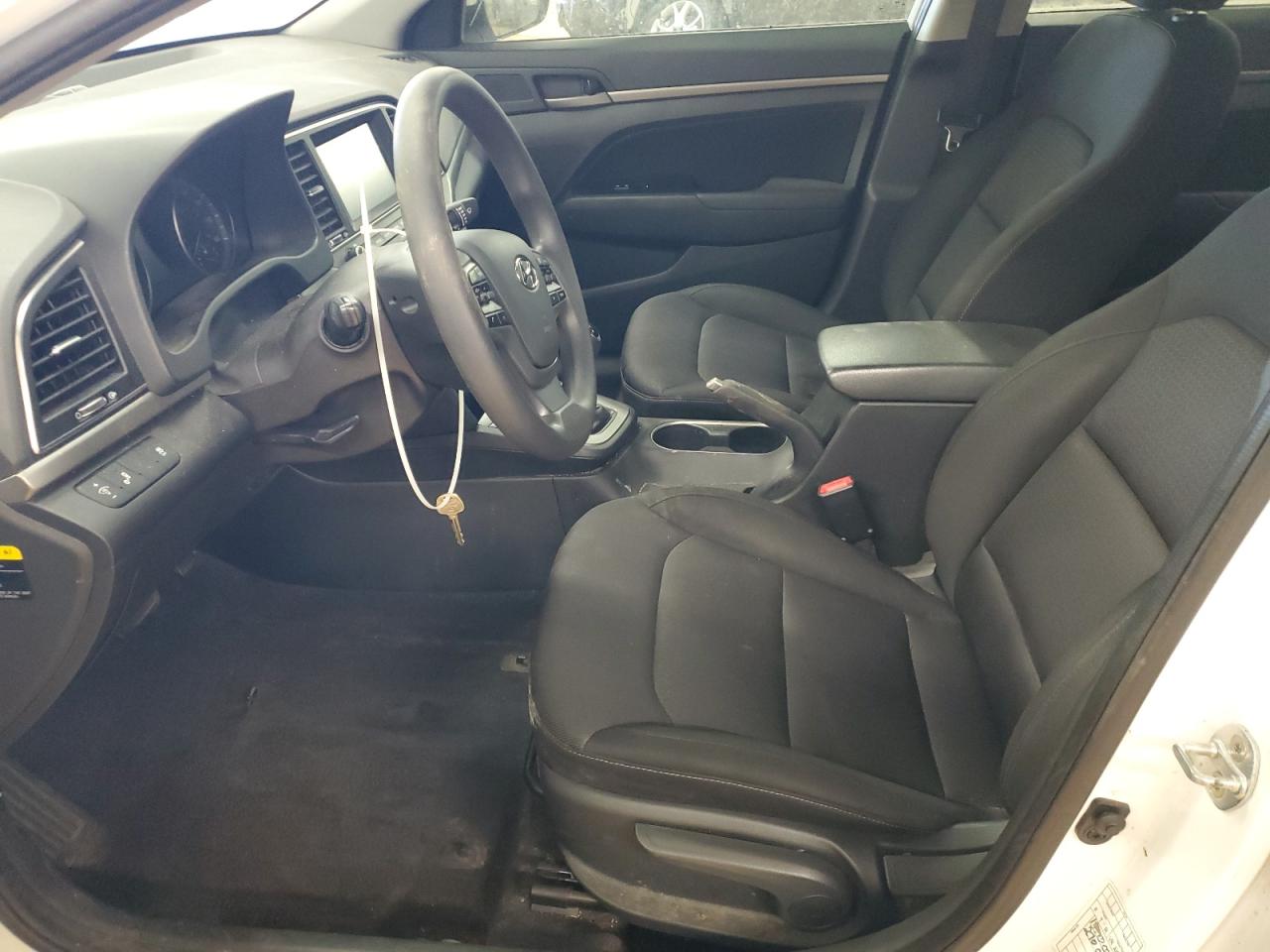 2018 Hyundai Elantra - Image 7