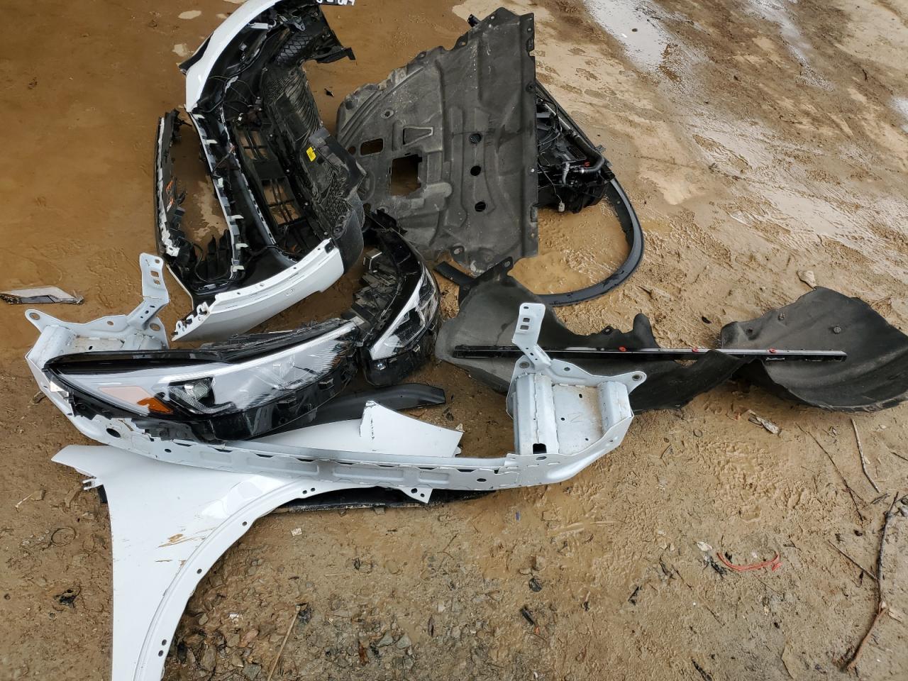 2023 Ford Escape - Image 13