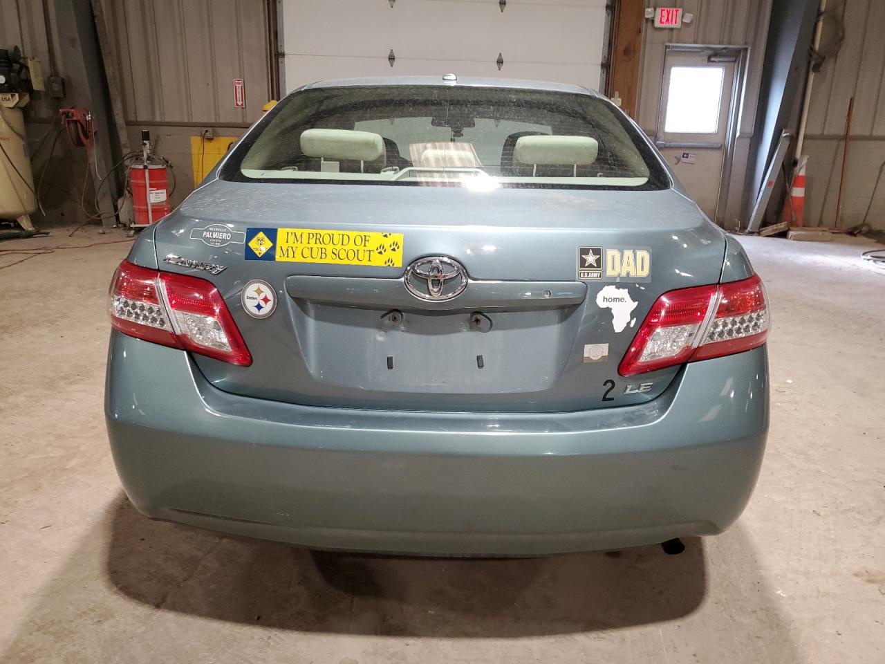 2010 Toyota Camry - Image 6