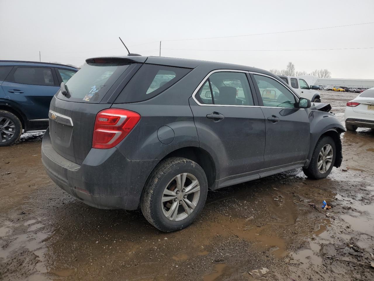 2017 Chevrolet Equinox - Image 3