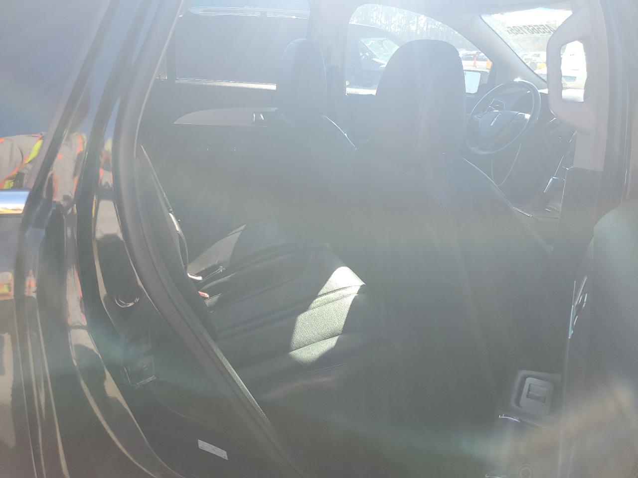 2011 Lincoln MKX - Image 11