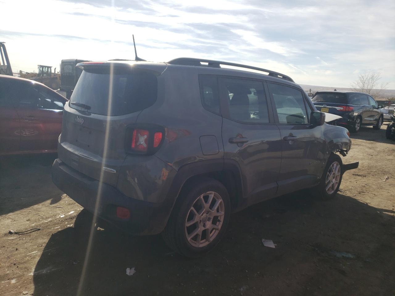 2020 Jeep Renegade - Image 3