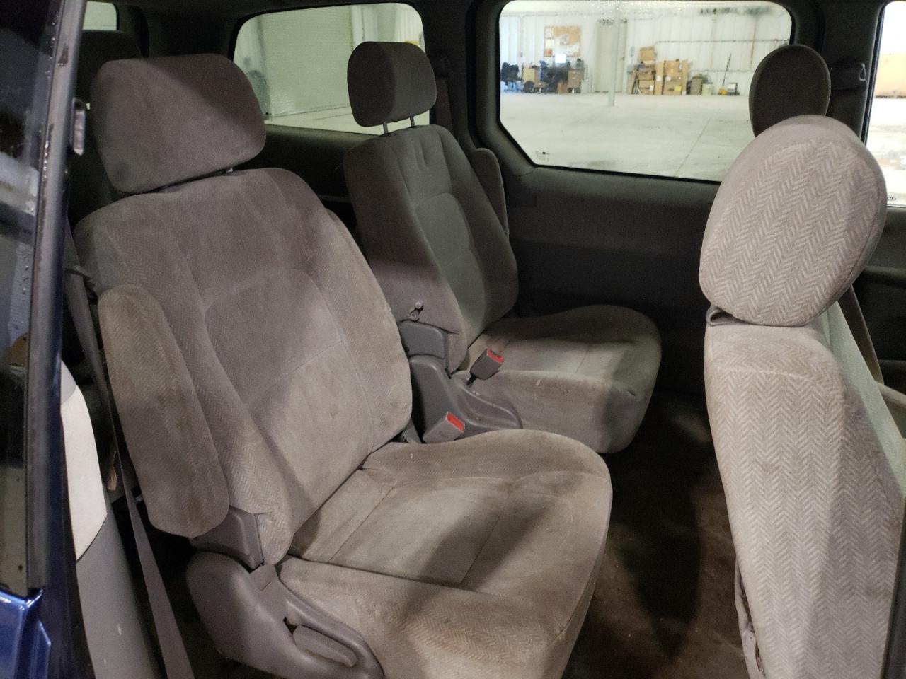 2005 Kia Sedona Ex VIN: KNDUP132556681132 Lot: 45687035