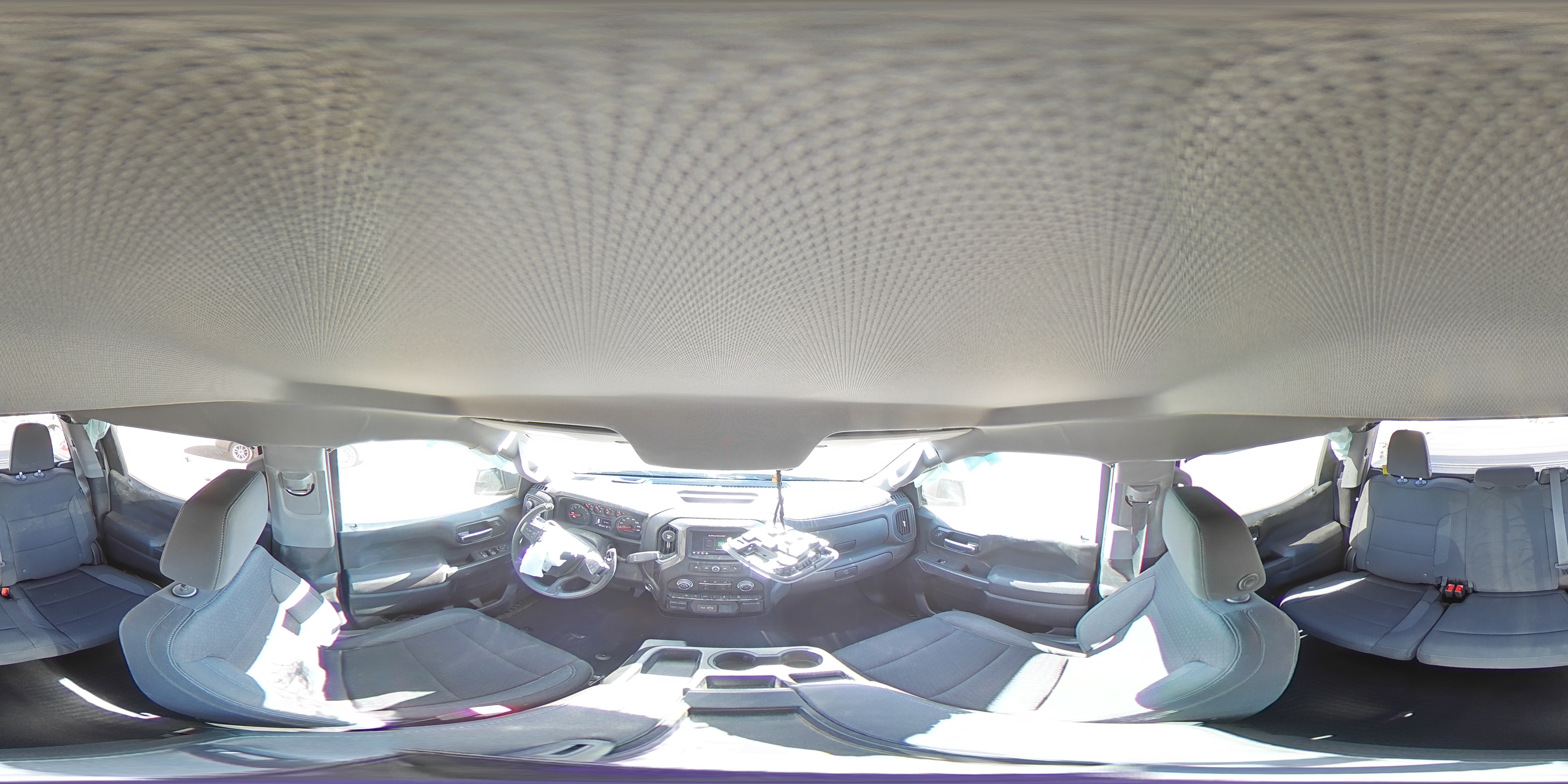 2022 Chevrolet Silverado - Image 13