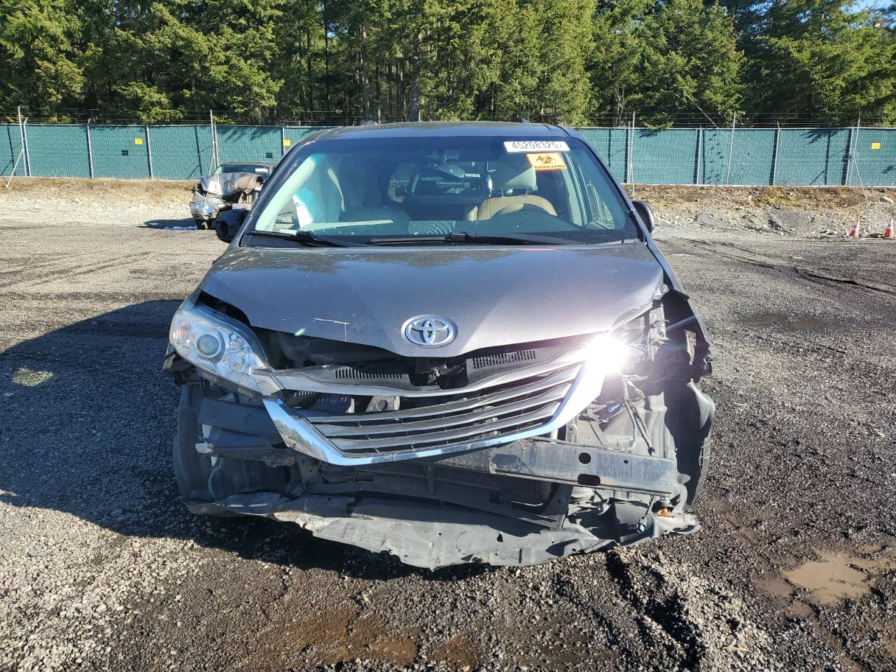 2013 Toyota Sienna - Image 5